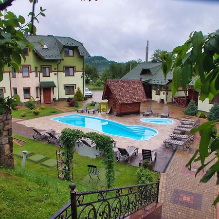 Emerald House Mykulytschyn Exterior foto