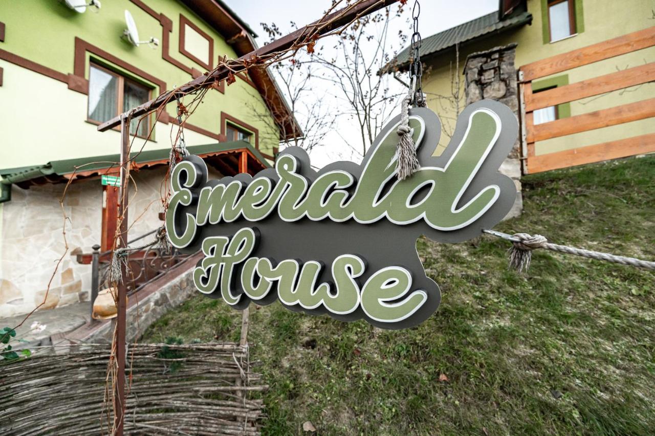 Emerald House Mykulytschyn Exterior foto