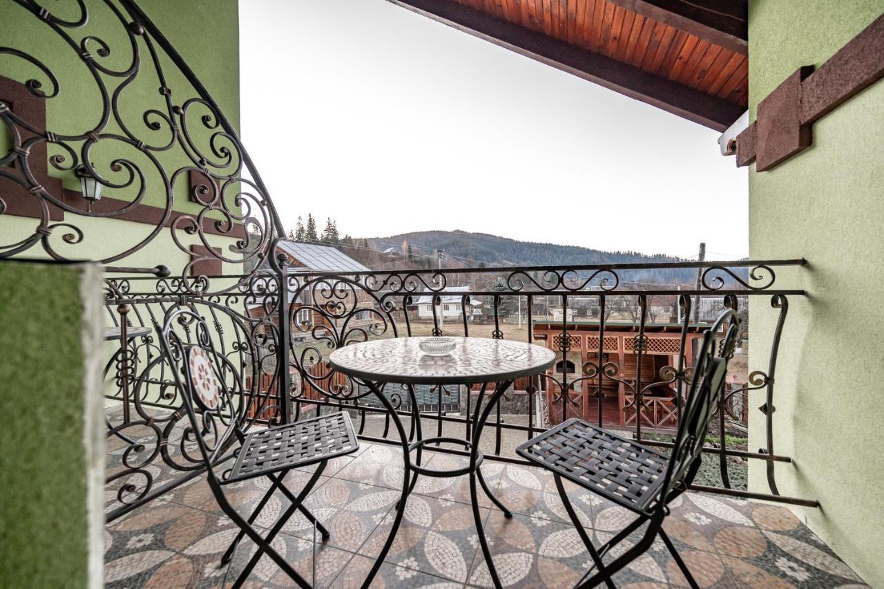 Emerald House Mykulytschyn Exterior foto