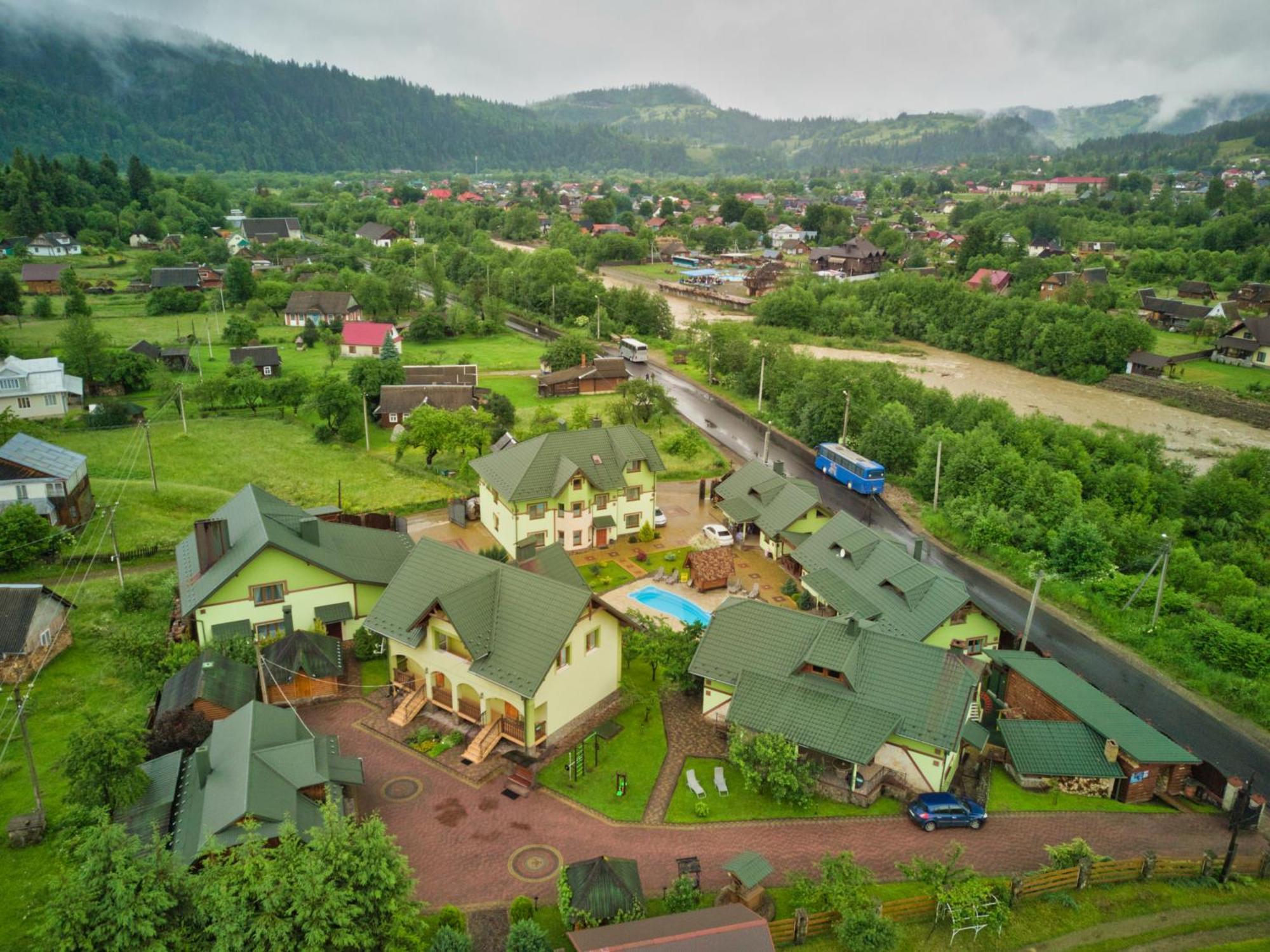 Emerald House Mykulytschyn Exterior foto